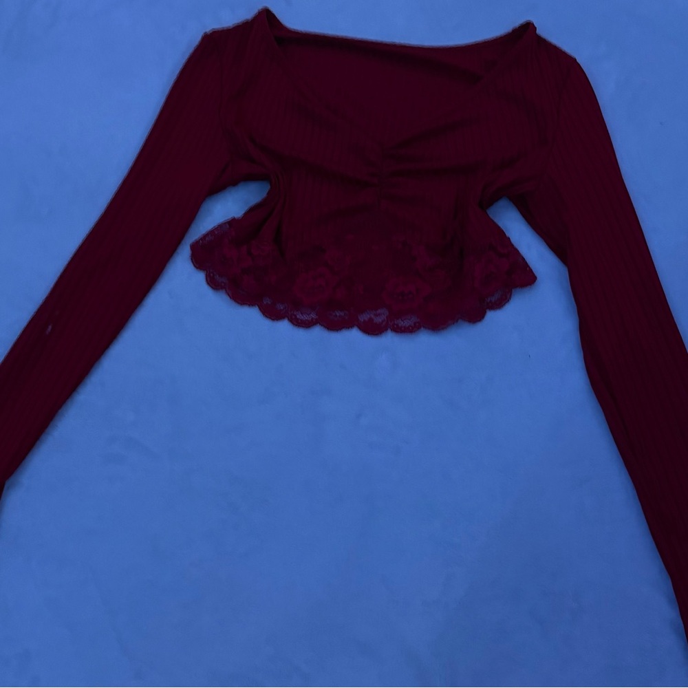 Burgundy Longsleeve Laced Crop Top